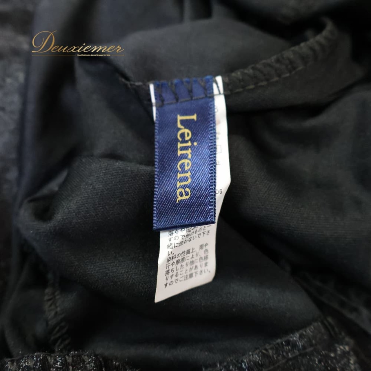 社交ダンス 衣装 ワンピース ドレス ブラック系 レイリーナ Leirena 黒 白 リボン 花 花柄 ボリューム レース 伸縮 ストレッチ 華やか 上品 かわいい スタンダード ダンス衣装 イベント ステージ パーティー ふんわり フリル モノトーン