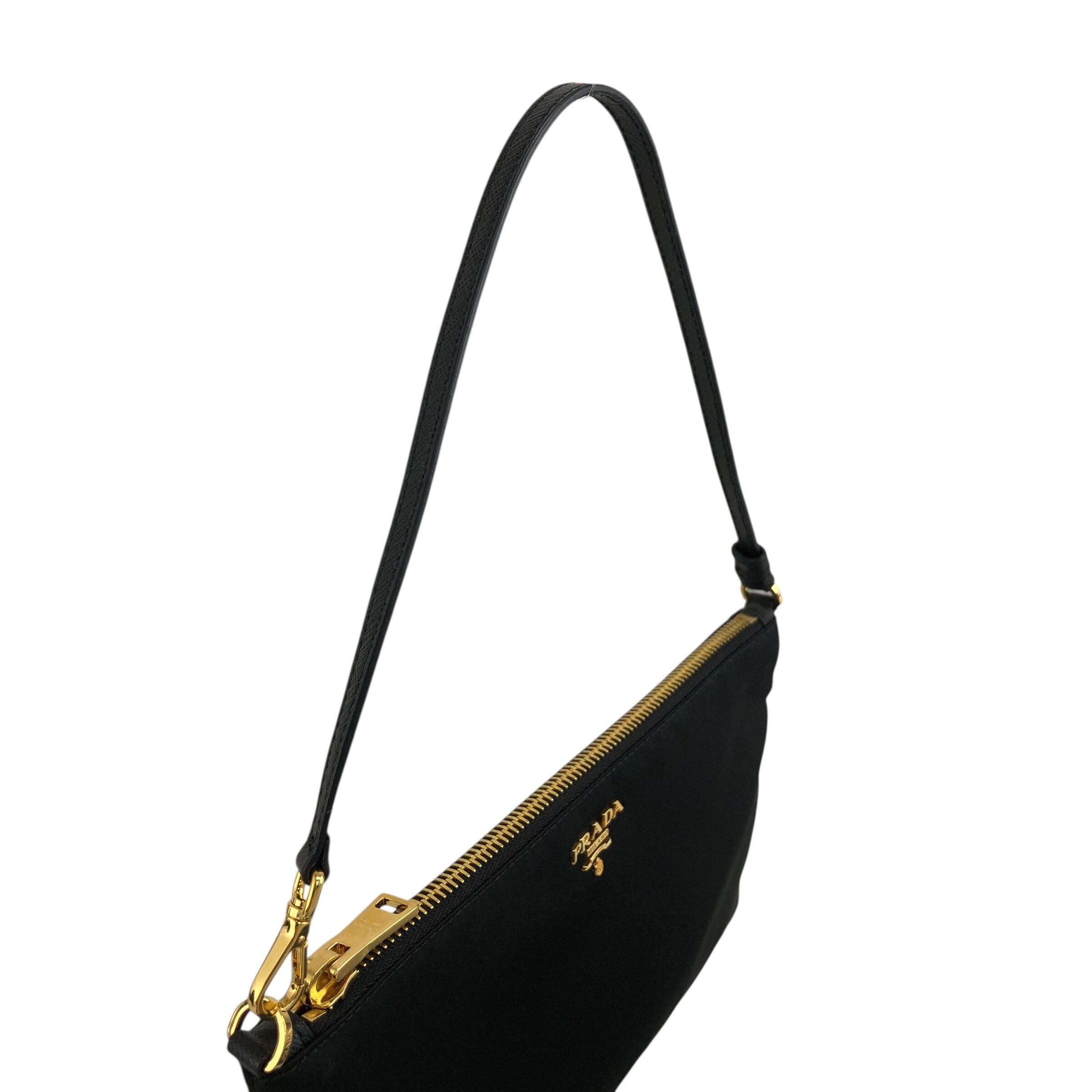 PRADA プラダ ショルダーバッグ ブラック ロゴ ナイロン アクセサリー
