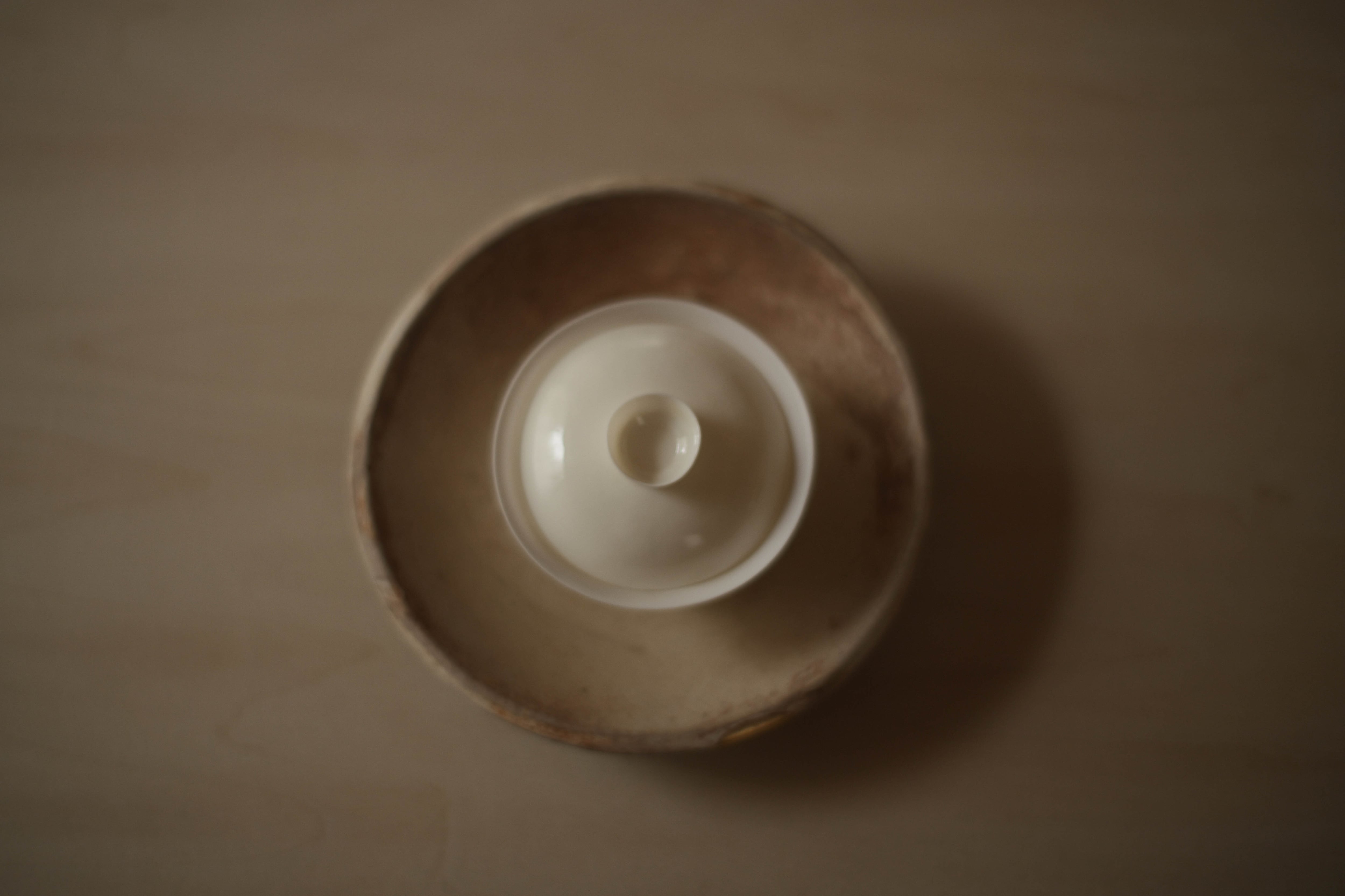 手拓薄胎白磁蓋碗・小＜徳化産＞（型作り・手押し/約50cc） | 北白川糕糰店