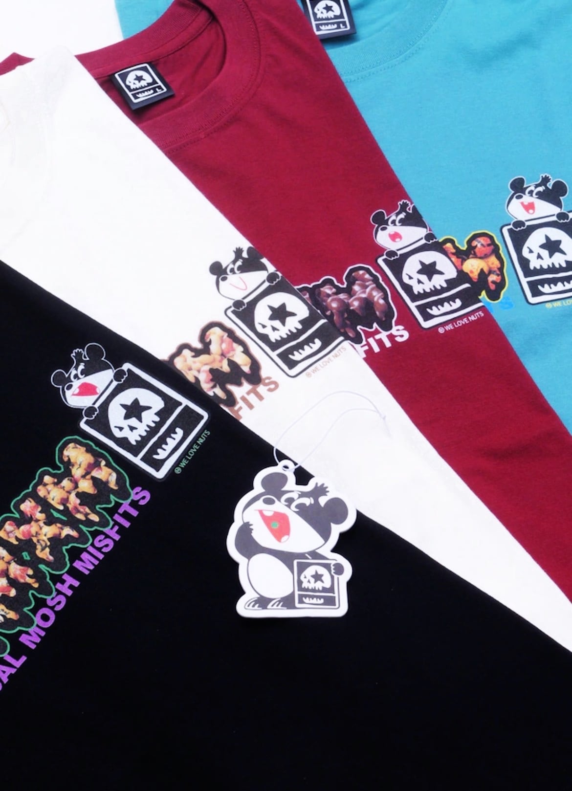 でん六 x MxMxM “WE LOVE NUTS” TEE (エアーフレッシュナー付き