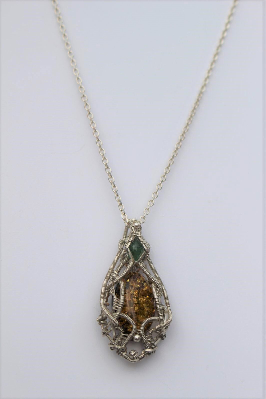 Amber & Emerald silver925 wirerapping pendant