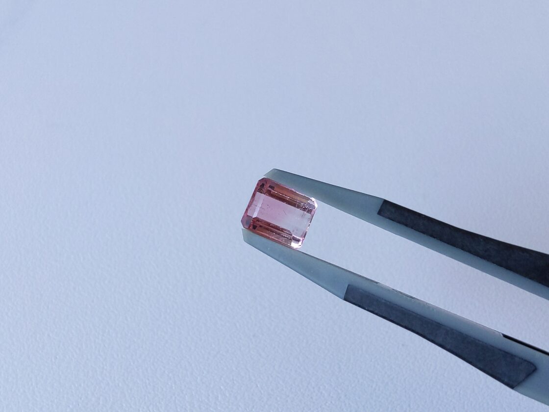 ピュアな煌めき！バイカラートルマリン002 ピンク×クリア1.07ct 