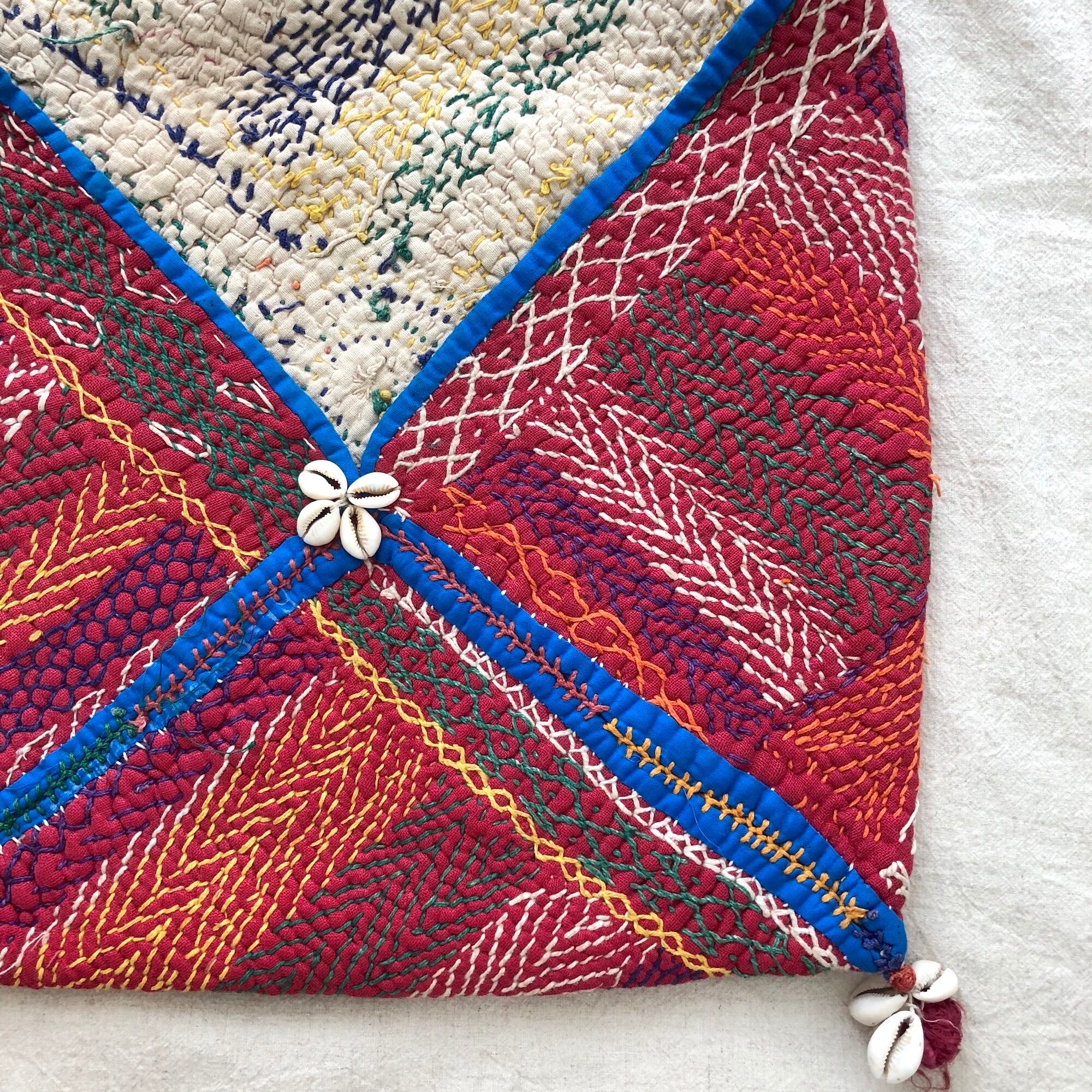 バンジャーラ族の刺繍袋|01