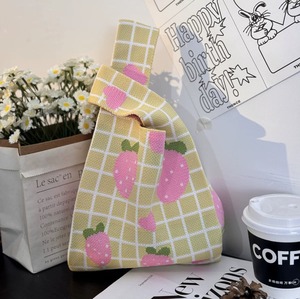 【お取り寄せ商品】いちご柄バッグ