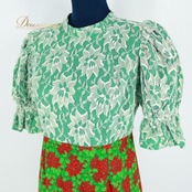 【ハワイ製 フラダンス衣装】グリーン T&L MUUMUU FACTORY ワンピース ドレス 緑 赤 白 レース 花柄 上品 キラキラ かわいい