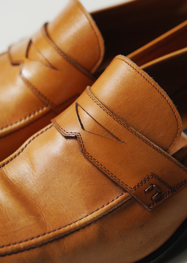Square toe leather loafers