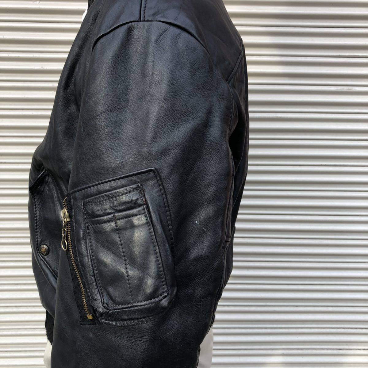 レザージャケット・ma-1•黒•schott•革ジャン 希少な44サイズ USA