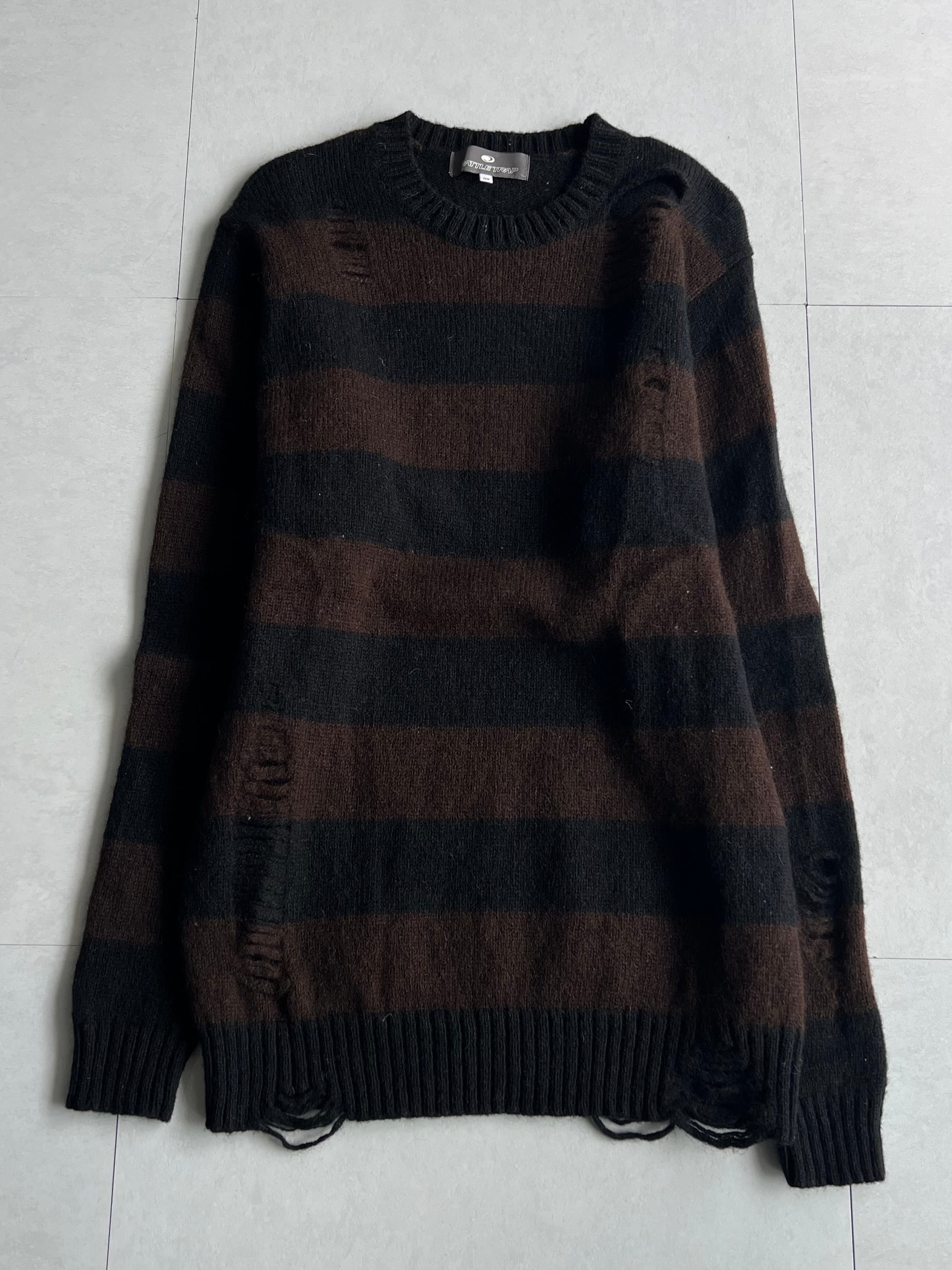 "RATTLE TRAP" Damaged Border Knit