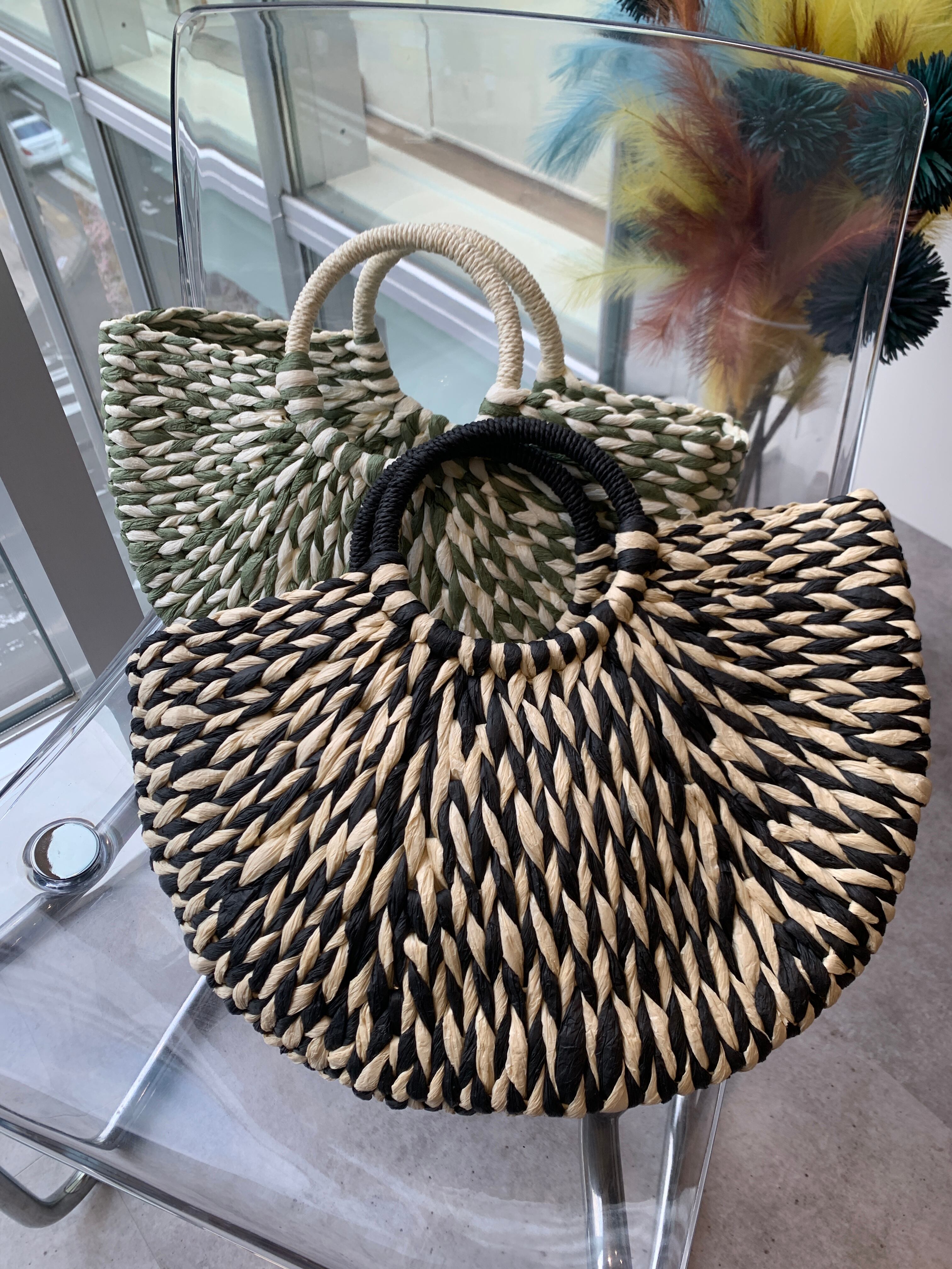 circle handle basket bag