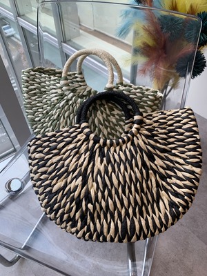 circle handle basket bag