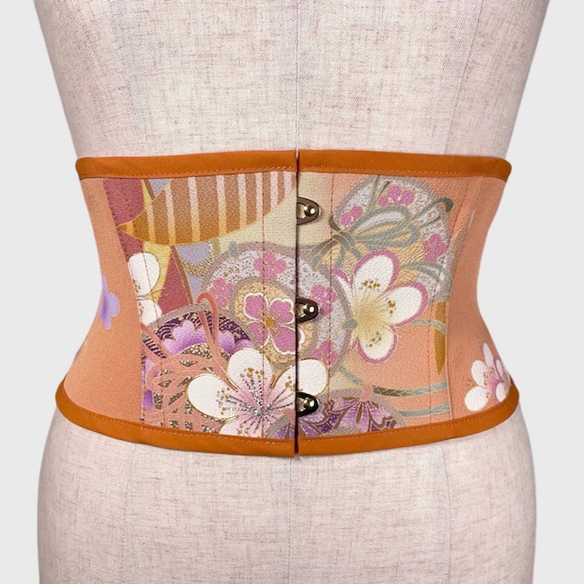 着物コルセット（鼓・振袖より制作）Kimono Corset (Hand drum・Made of Furisode Kimono)