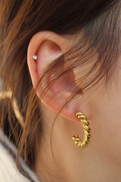 Spiral twist pierce