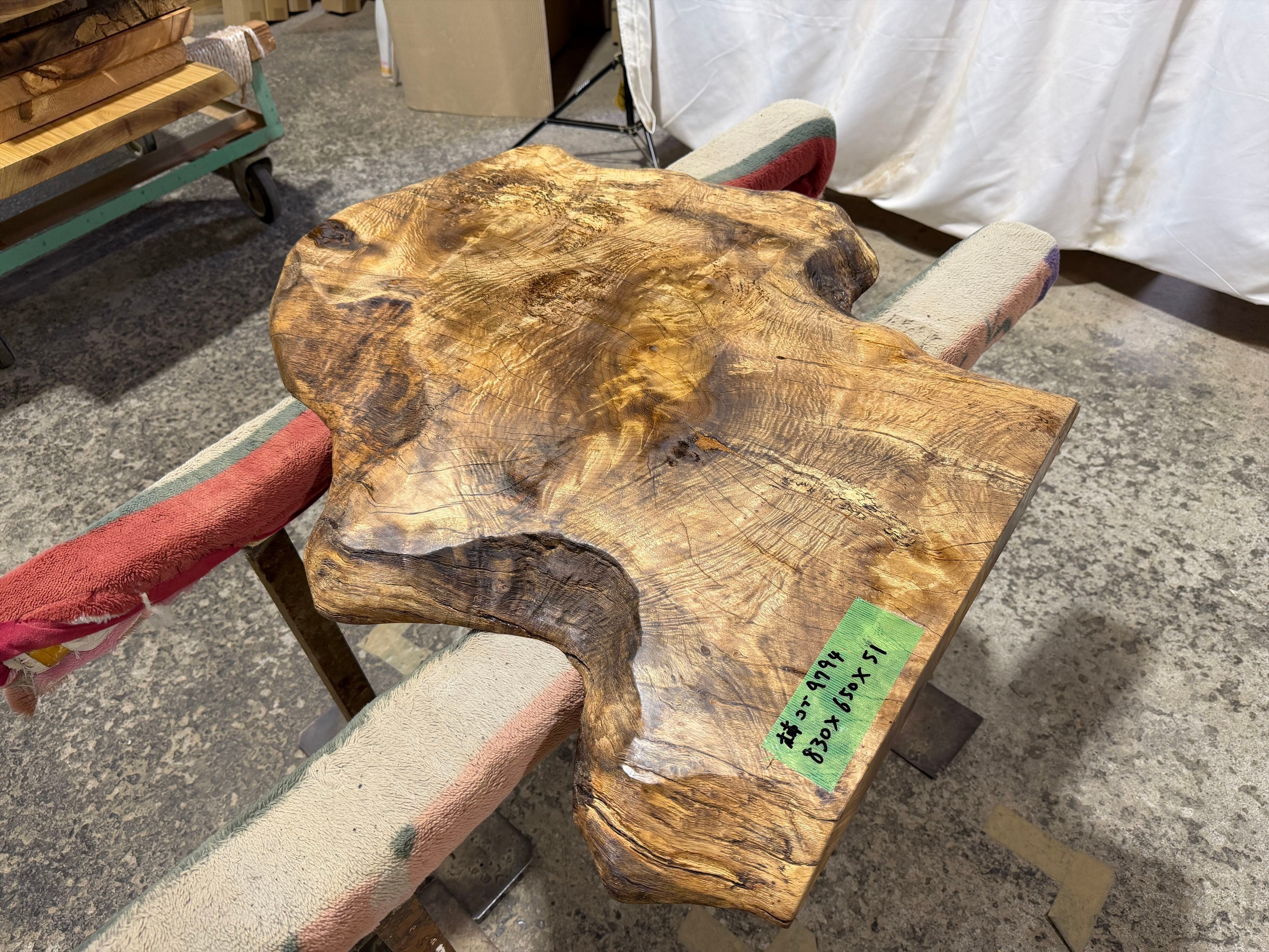クス9794 楠 瘤 一枚板無垢材 830x650x51mm ローテーブル センターテーブル 天板 樟 くすのき こぶ バール