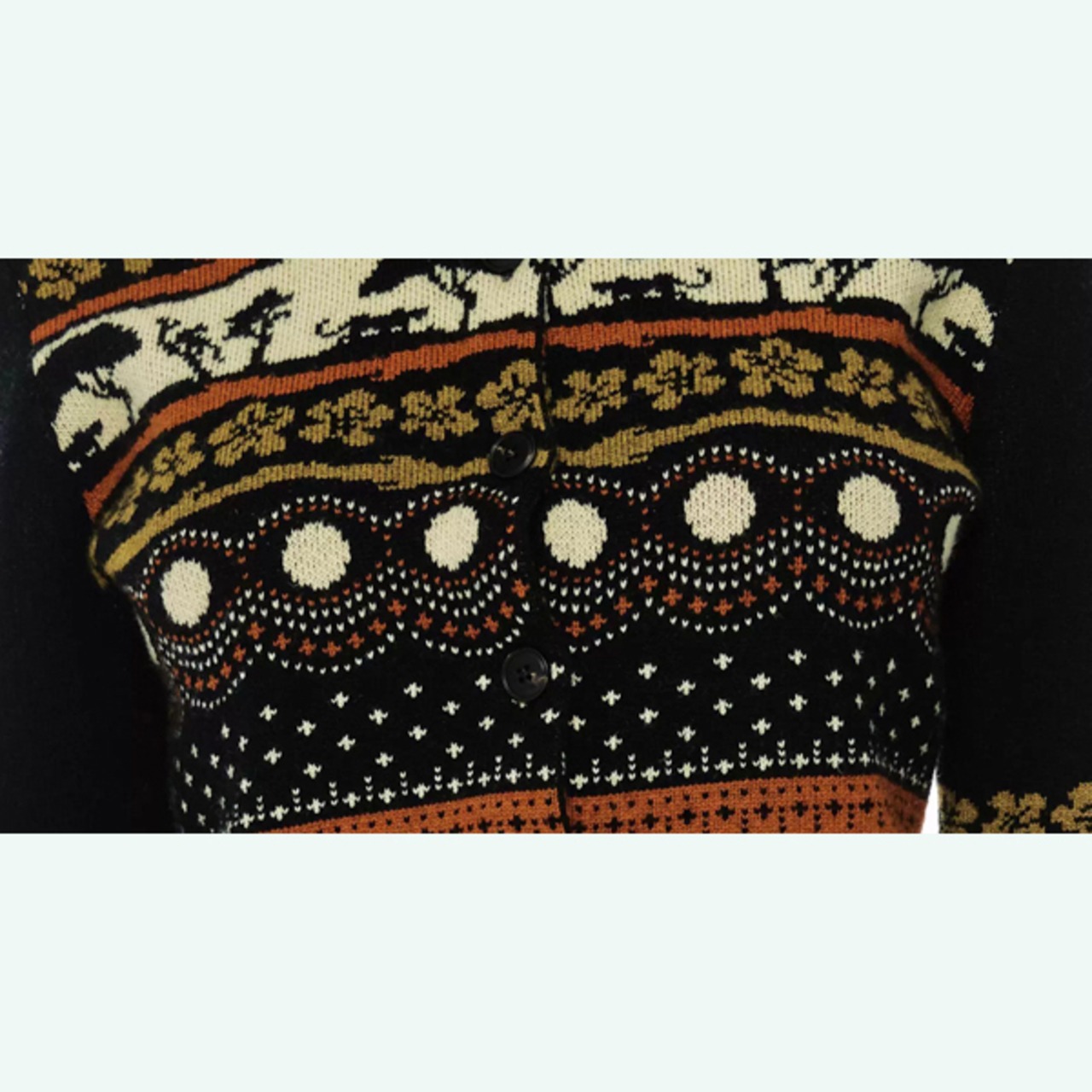 月と森を描くジャカードカーディガン 《B0031》