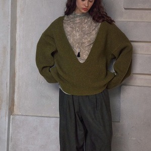 Deep V-Neck Wool Knit Sweater  T3600