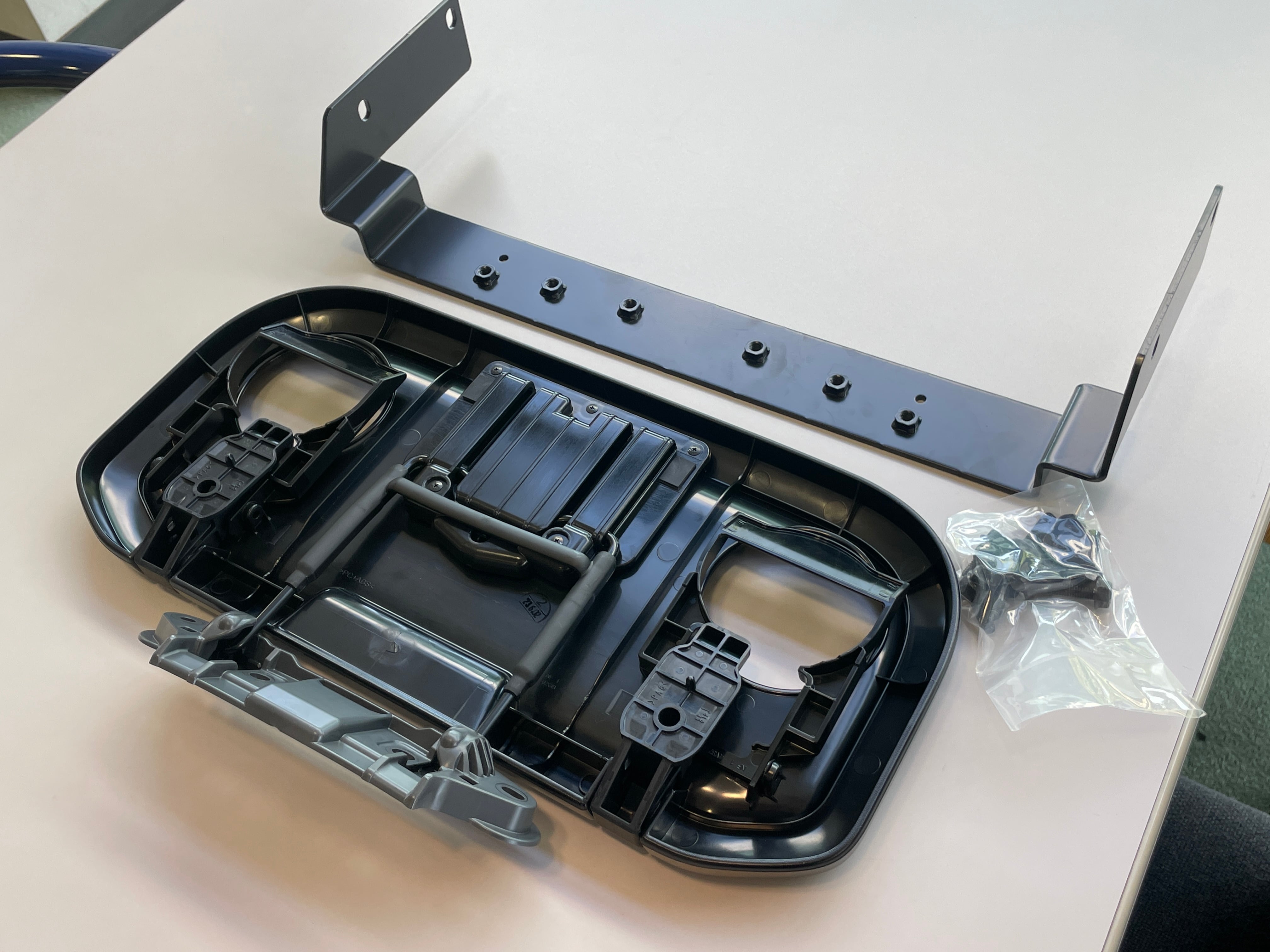 MDF パーソナルテーブルキット（ブラック）片側のみ（デリカD:5専用