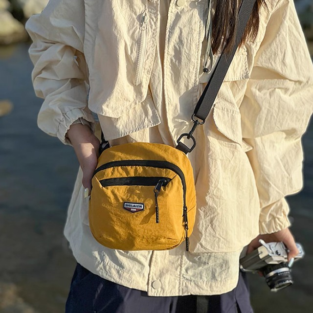 スポーティーミニショルダーバッグ 　C00430