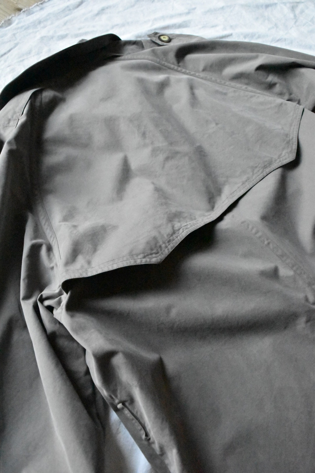 "HUGO BOSS" 1980s Dark blown trench coat