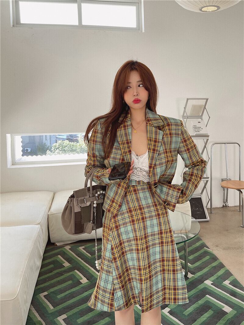 スタンダードグリーンショートジャケット スプリングスカート レトロ 春物 ドラファッションホール92847872665