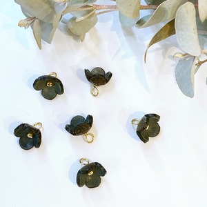 【アウトレット3D立体レザーフラワー】クローバーS(ピン付きタイプ）ブラック6個セット