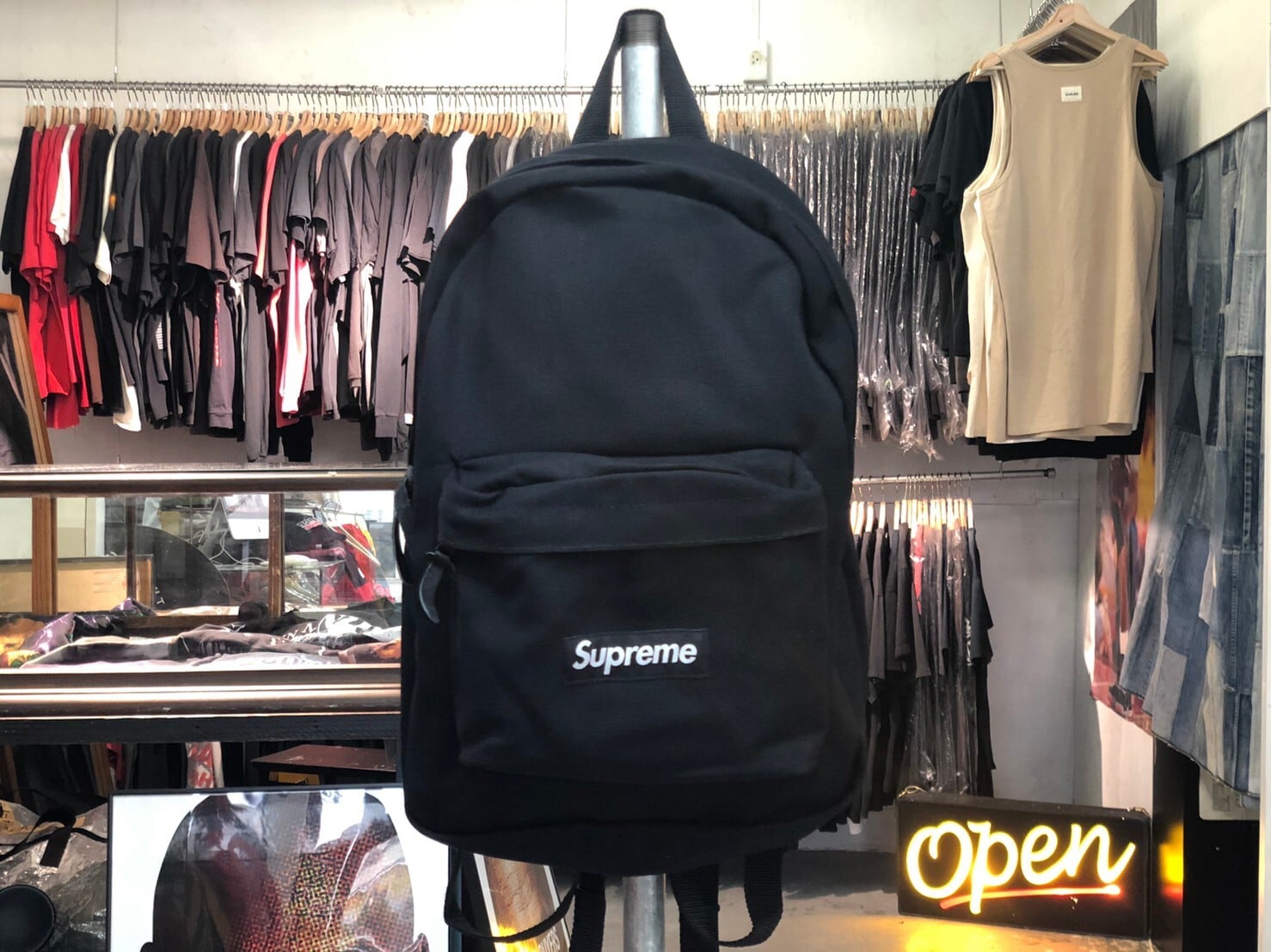 Supreme canvas backpack black 20aw