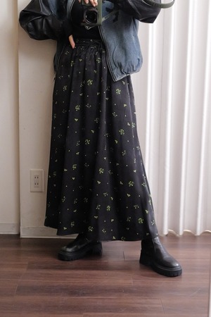 satin print flare skirt black