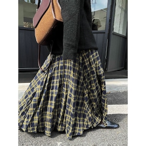plaid long wrinkled flare skirt 2litr05973