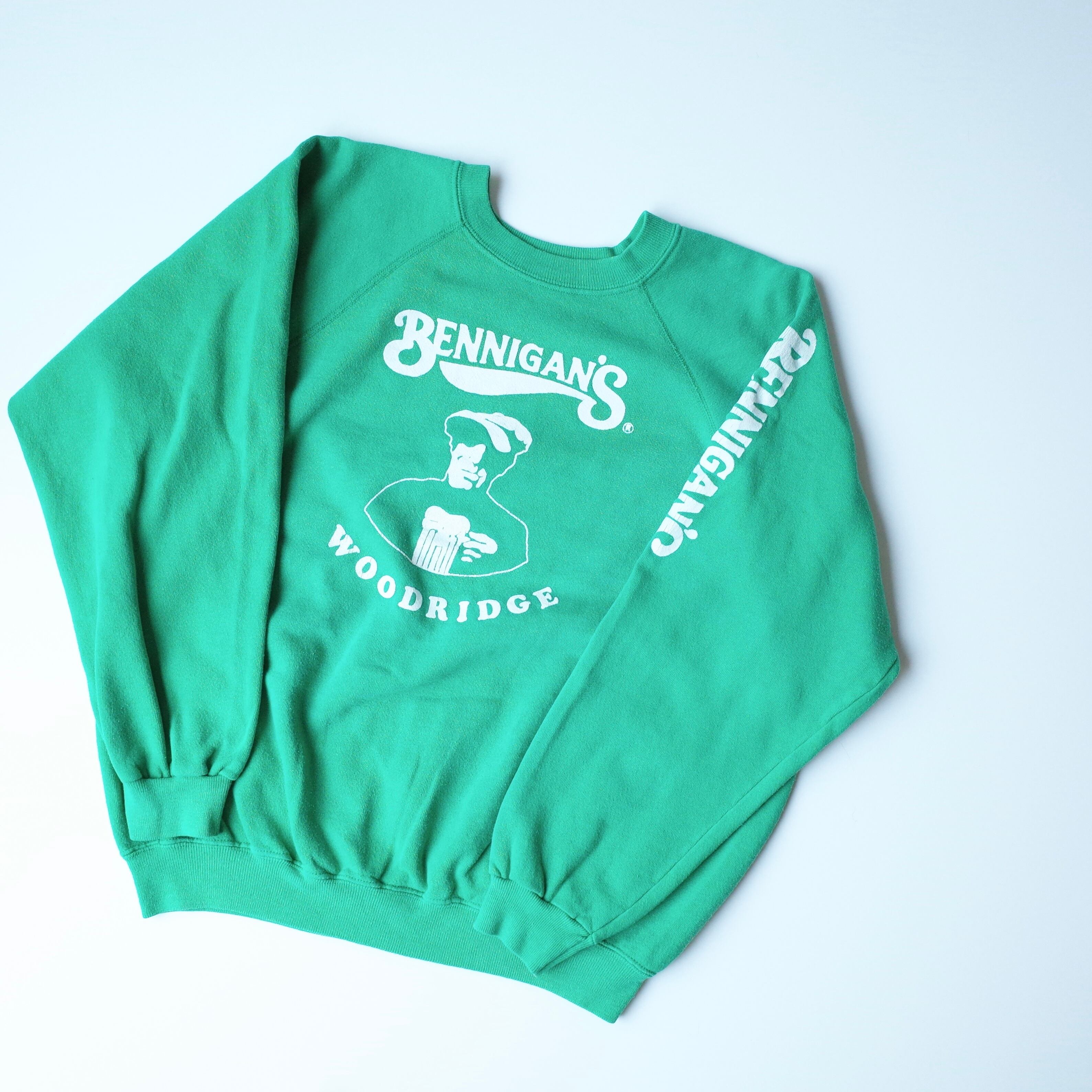 80-90s Bennigan's print sweat