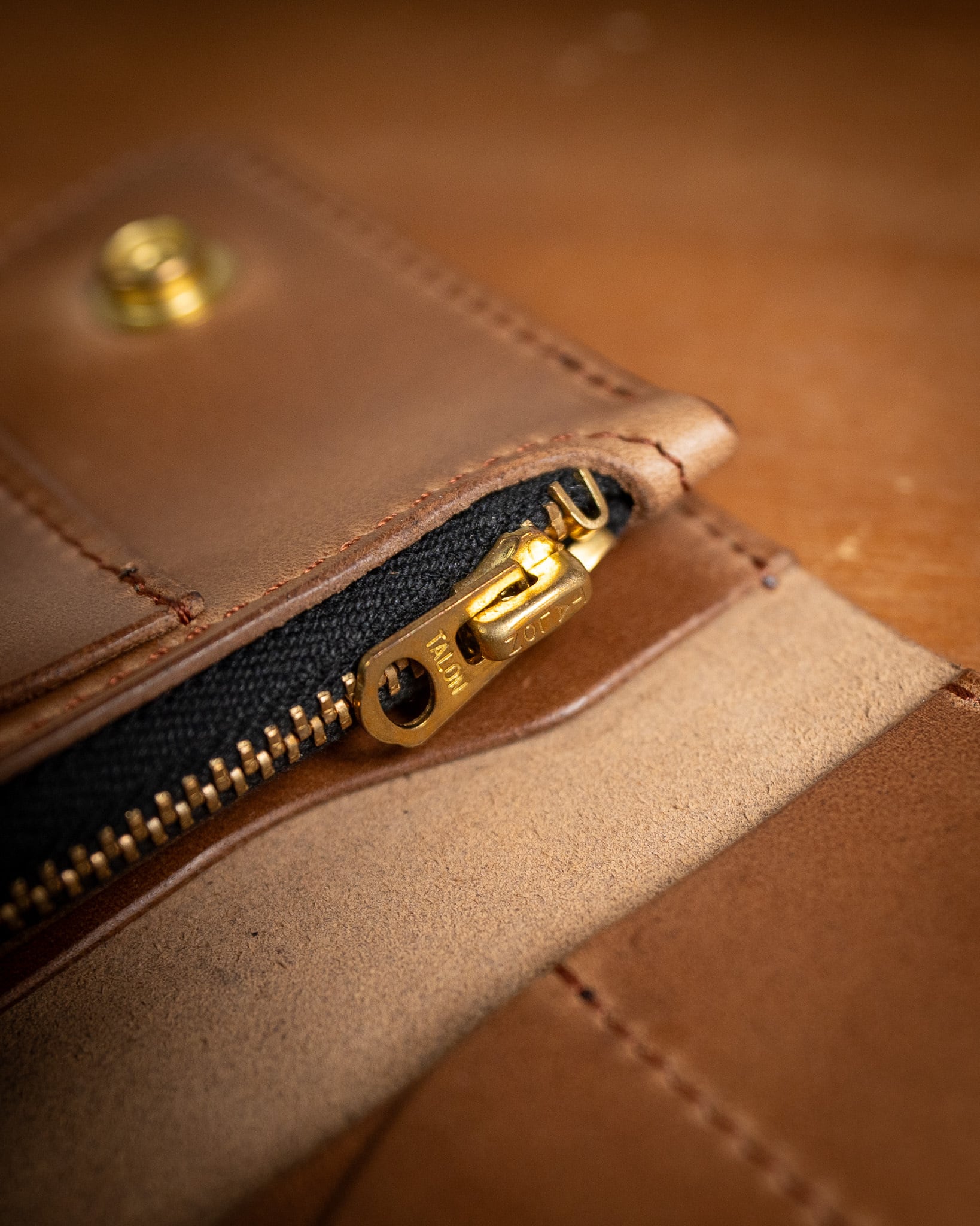 Additive and Line】Tracker Wallet TW-006 Horween Chromexcel