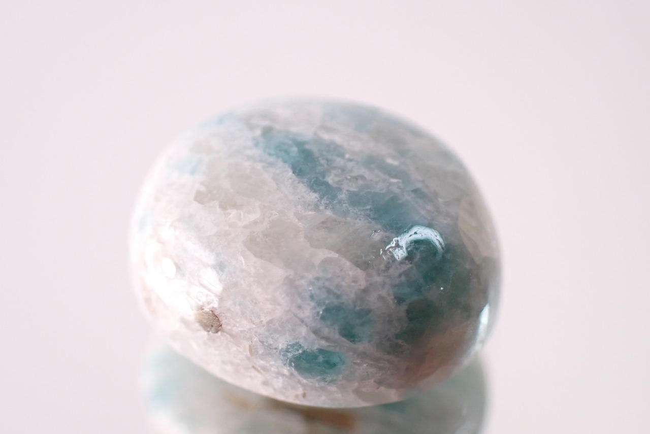 アウイナイトインクォーツ　3.77ct　[D3-297]