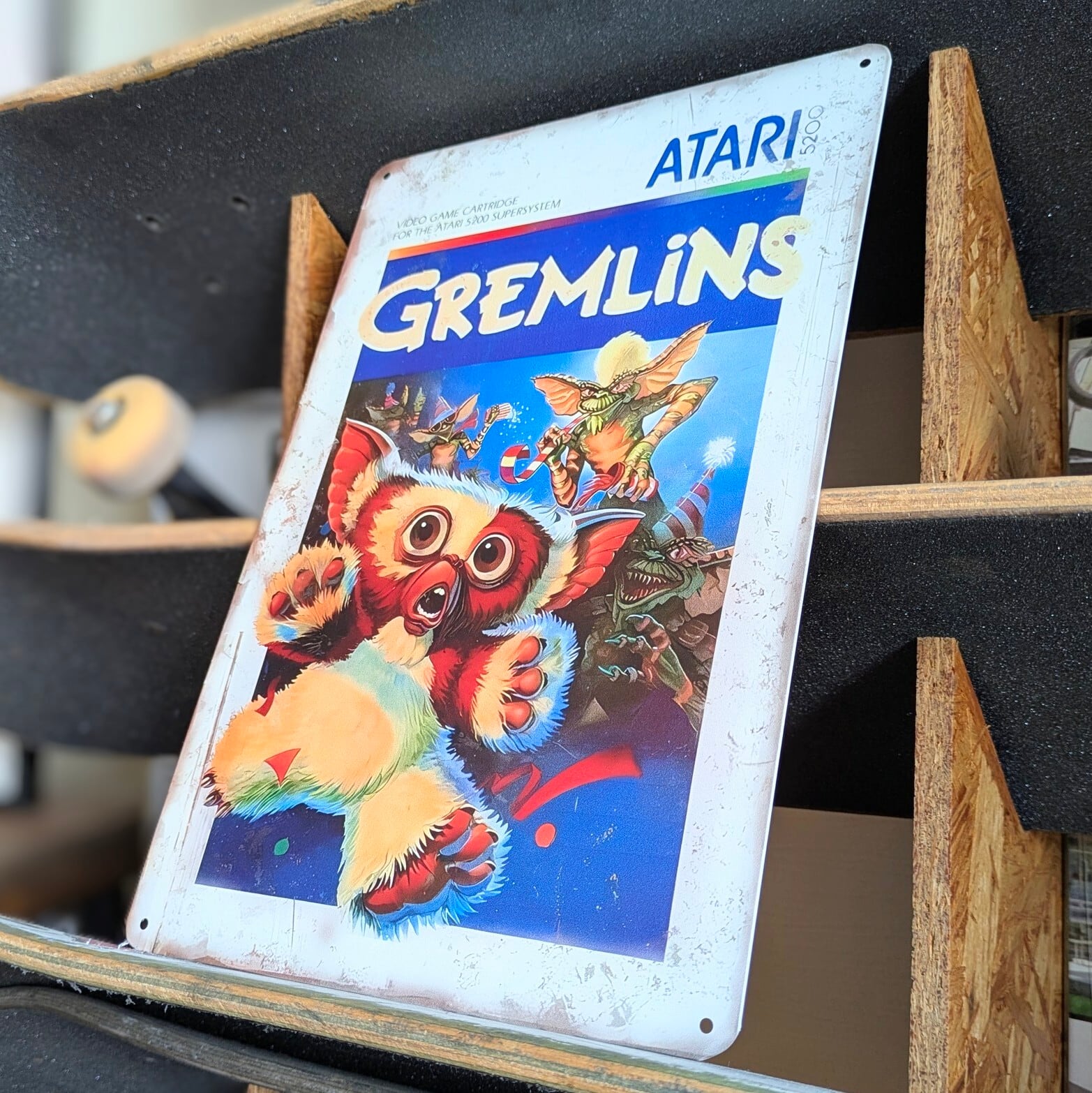 ♧送料無料！ちょうどいいブリキ看板【 Gremlins （ グレムリン ）】ギズモ / ストライプ / METAL SIGN / メタルサイン / ブリキ看板 / サインボード / ビンテージ加工 〚アメリカン雑貨 アメトイ〛