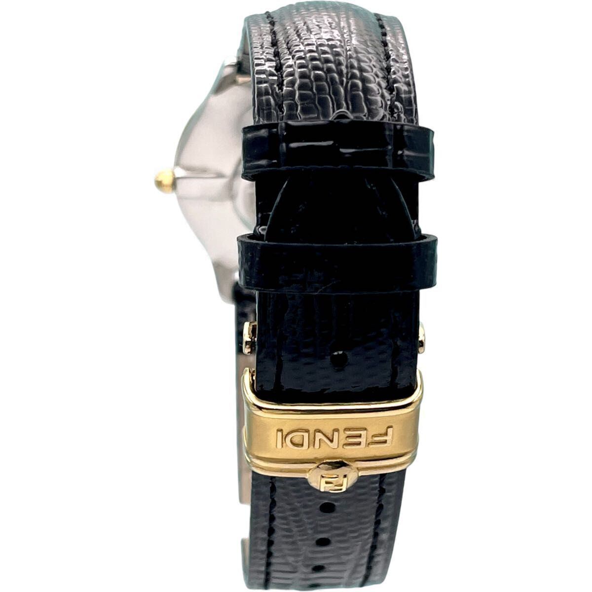 稼動品　人気モデル　FENDI フェンディ　ズッカ文字盤　ゴールド　腕時計 FENDI Watch Quartz Ladies Zucca pattern Gold Black dial Y2K 00S