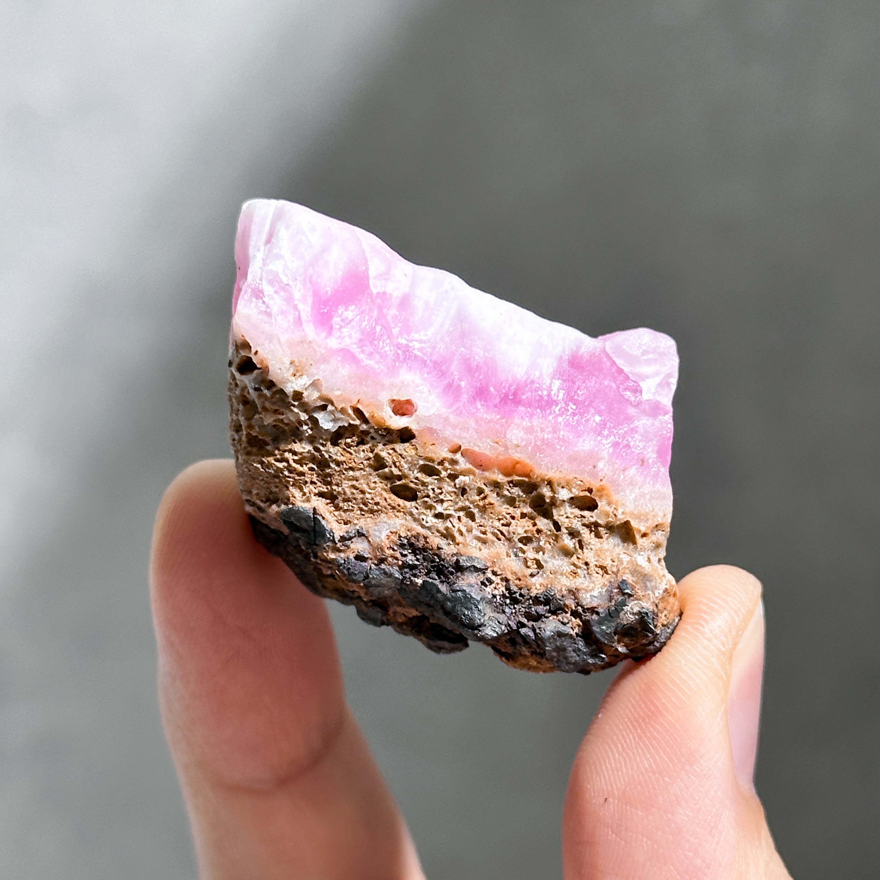 値下げ　レア　希少石　ピンクアラゴナイト　フリーフォーム　恋愛運　天然石 開運 グッズ 天然石 パワーストーンセット クリスタルグリッド ローズ