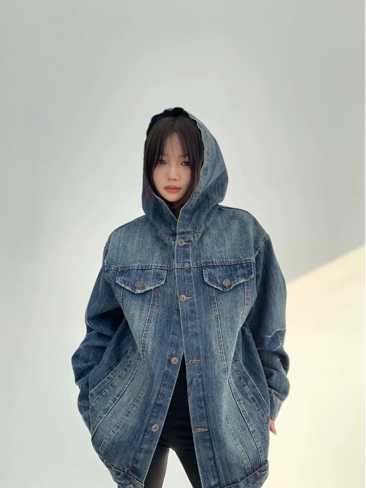 フード付きデニムジャケット】2025 春服 デザイナーズ シャツ 個性的 