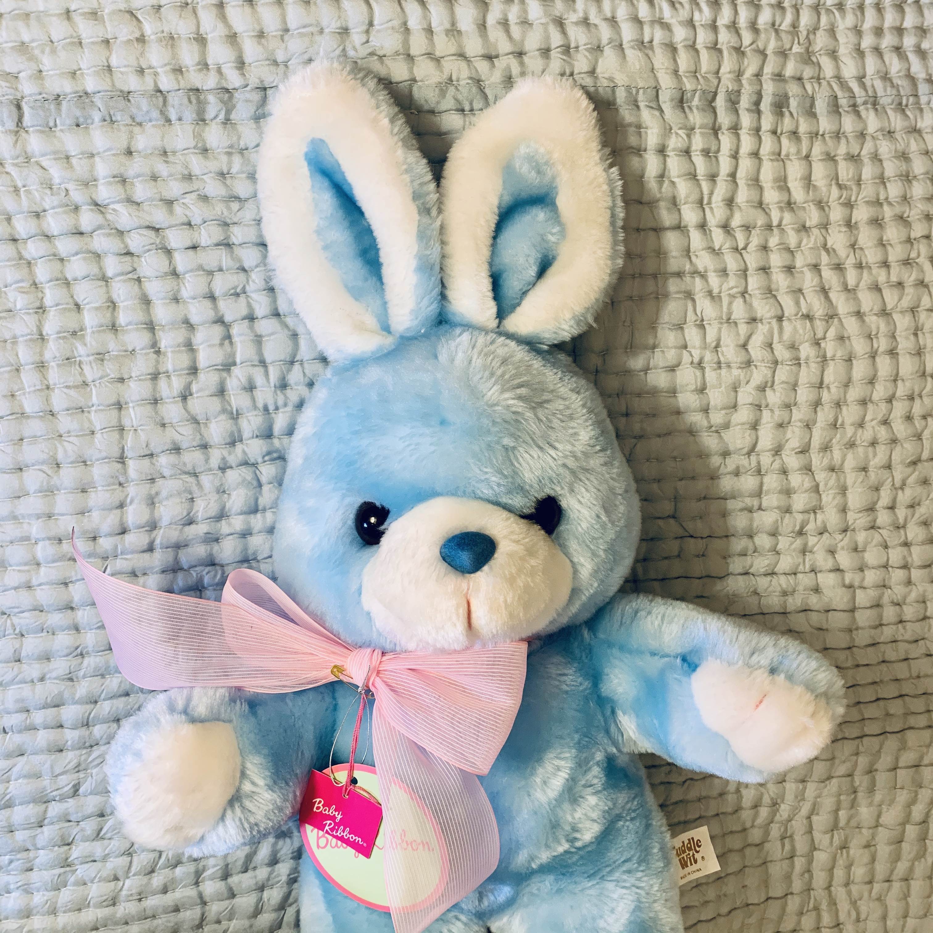 ブルーと白のツートンカラーのヴィンテージうさぎ(200103) | Baby Ribbon