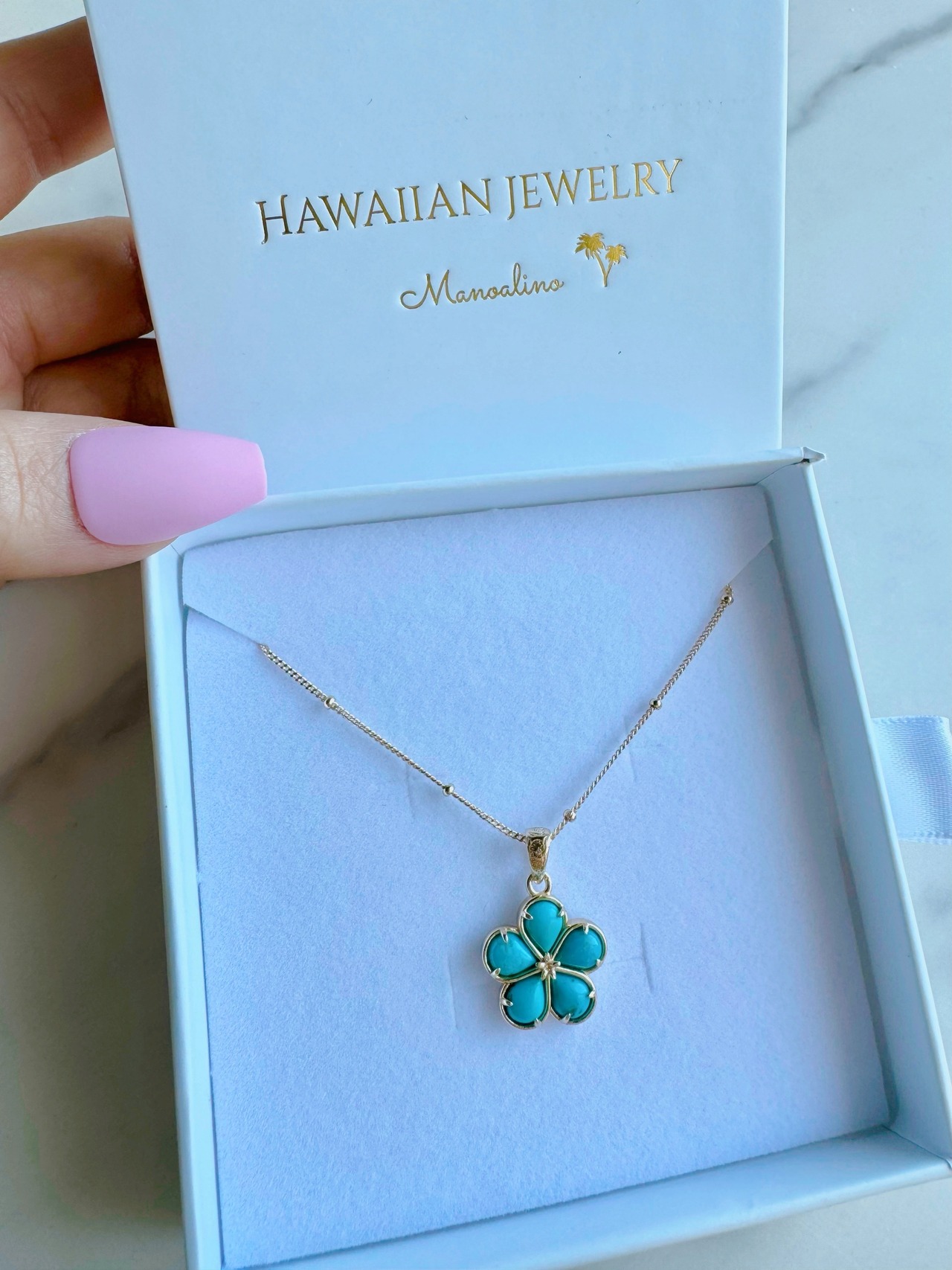 Plumeria  turquoise necklace Hawaiianjewelry("マトリックスあり"ハワイアンジュエリーＵＳＡアリゾナ州・キングマン産ターコイズプルメリアネックレス)