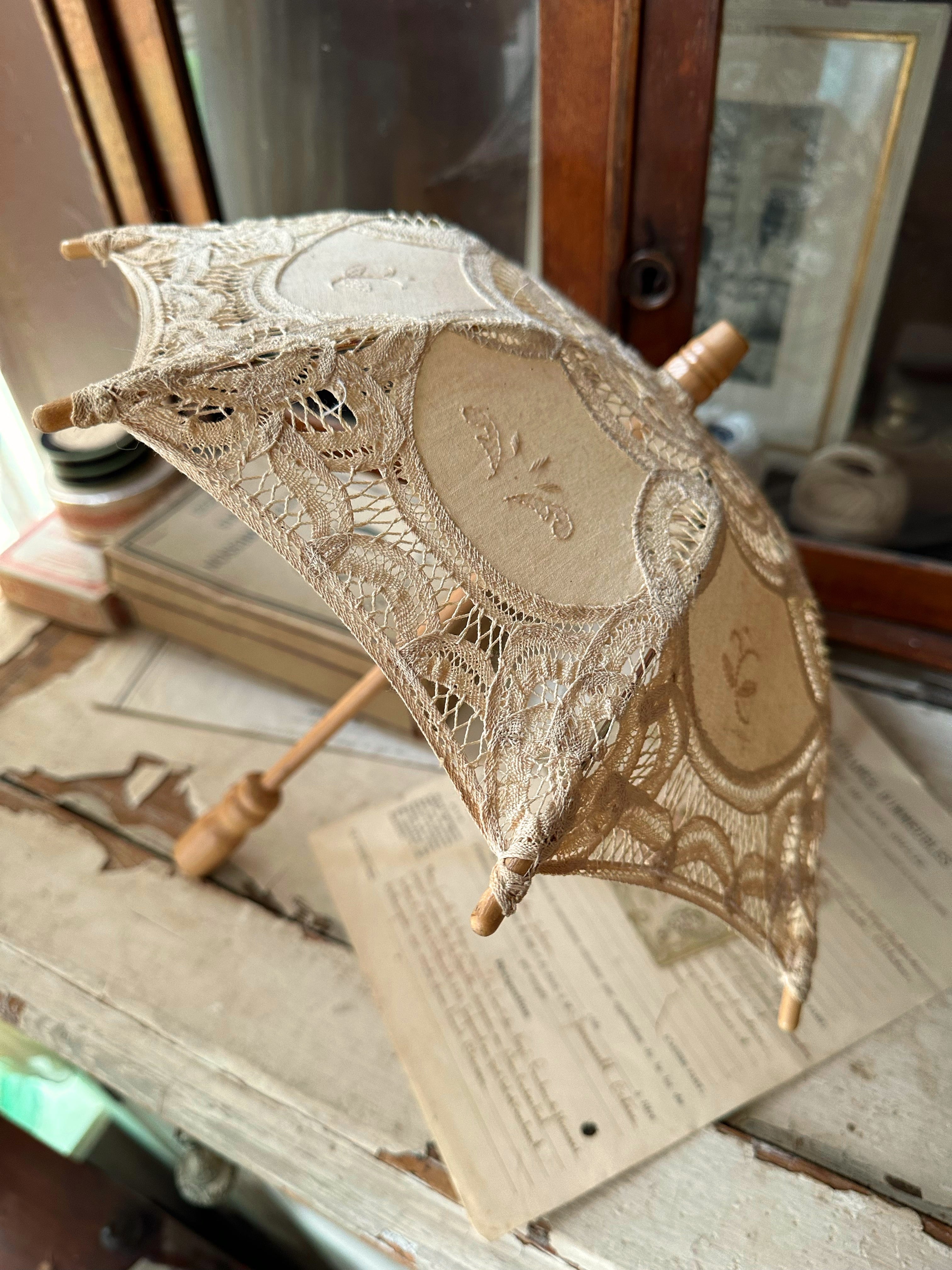 ドール用パラソル 日傘 ミニチュア | Brocante de La Cocotte ドール用パラソル 日傘 ミニチュア | Brocante de La Cocotte