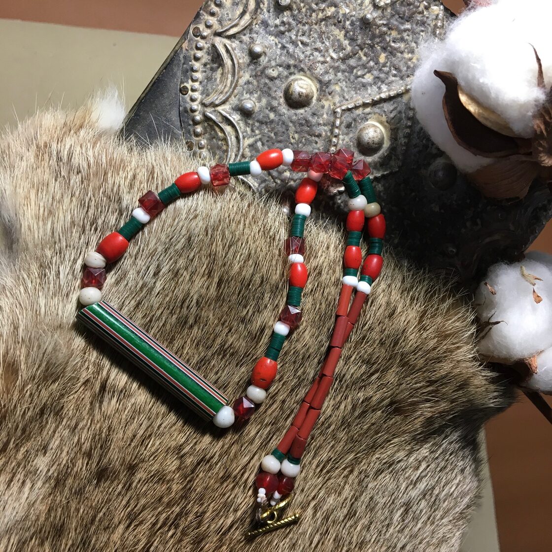 No.393】xmas antique beads ロングカンネ タマン族ビーズ レコード盤 
