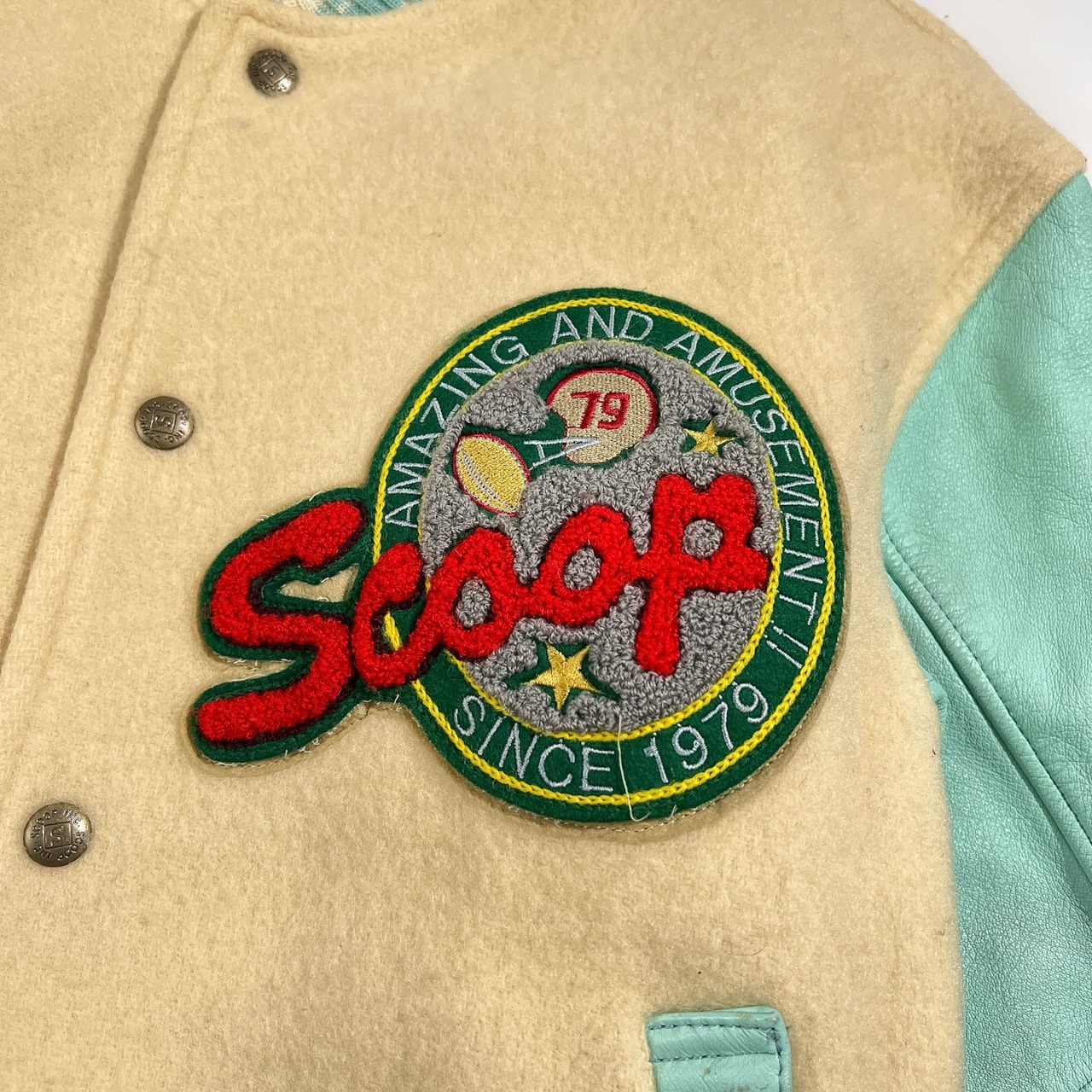 希少 80s Scoop スクープ ワッペン付き 袖革 レザー スタジャン サイズ M /ターコイズブルー系/ビンテージ/DCブランド