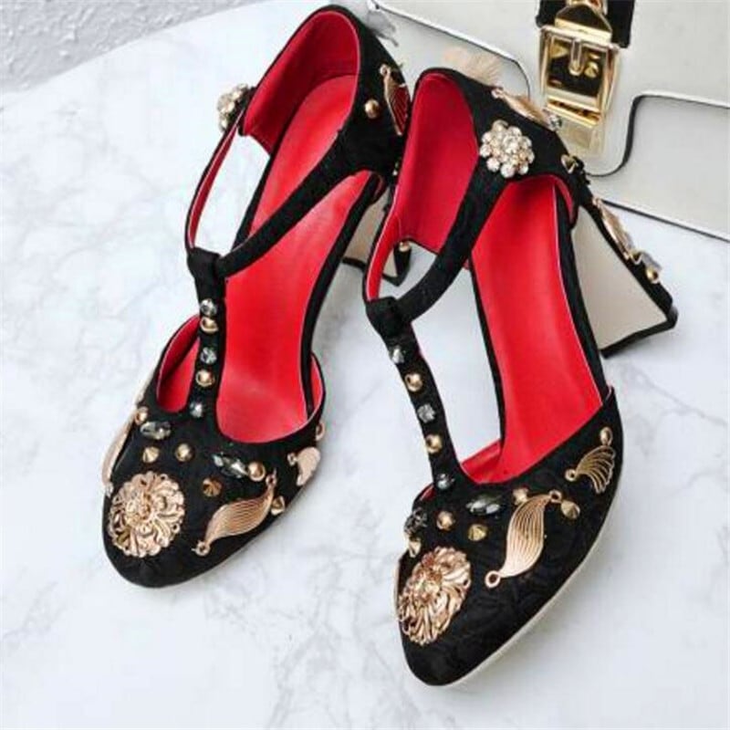 【新作】【送料無料】 ヒールゴールドアップリケシューズ女性ラウンドトゥTストラップメアリージェーンウェディングシューズ女性マルパーティーイブニングパンプス 靴 ラウンドトー 10b349936441011