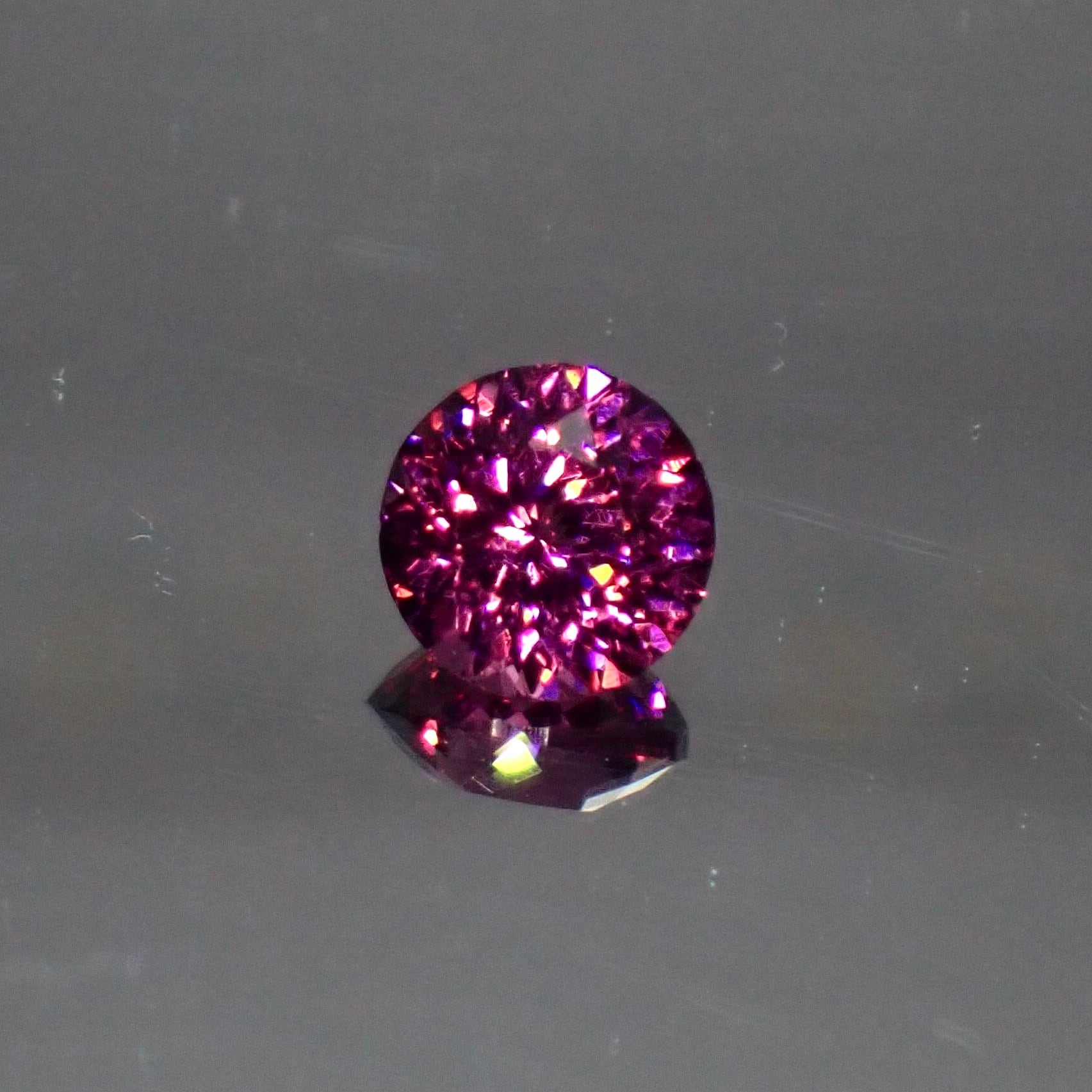 Bright Brilliant Cut™️ “145 Facets”】紫が宿す神秘、光の結晶 0.80