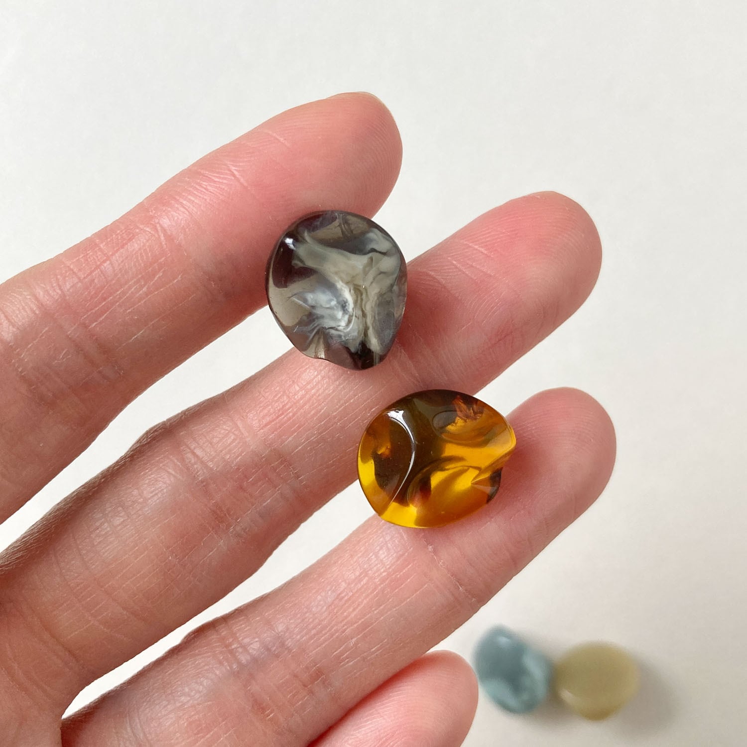 新色追加・再入荷〉凹凸小石風カボション | Dua-アクセサリーパーツ
