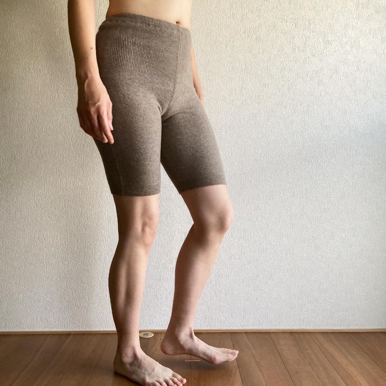 カシミヤの毛糸のパンツ｜ミルクティ | 空飛ぶ羊公式webshop｜モンゴル