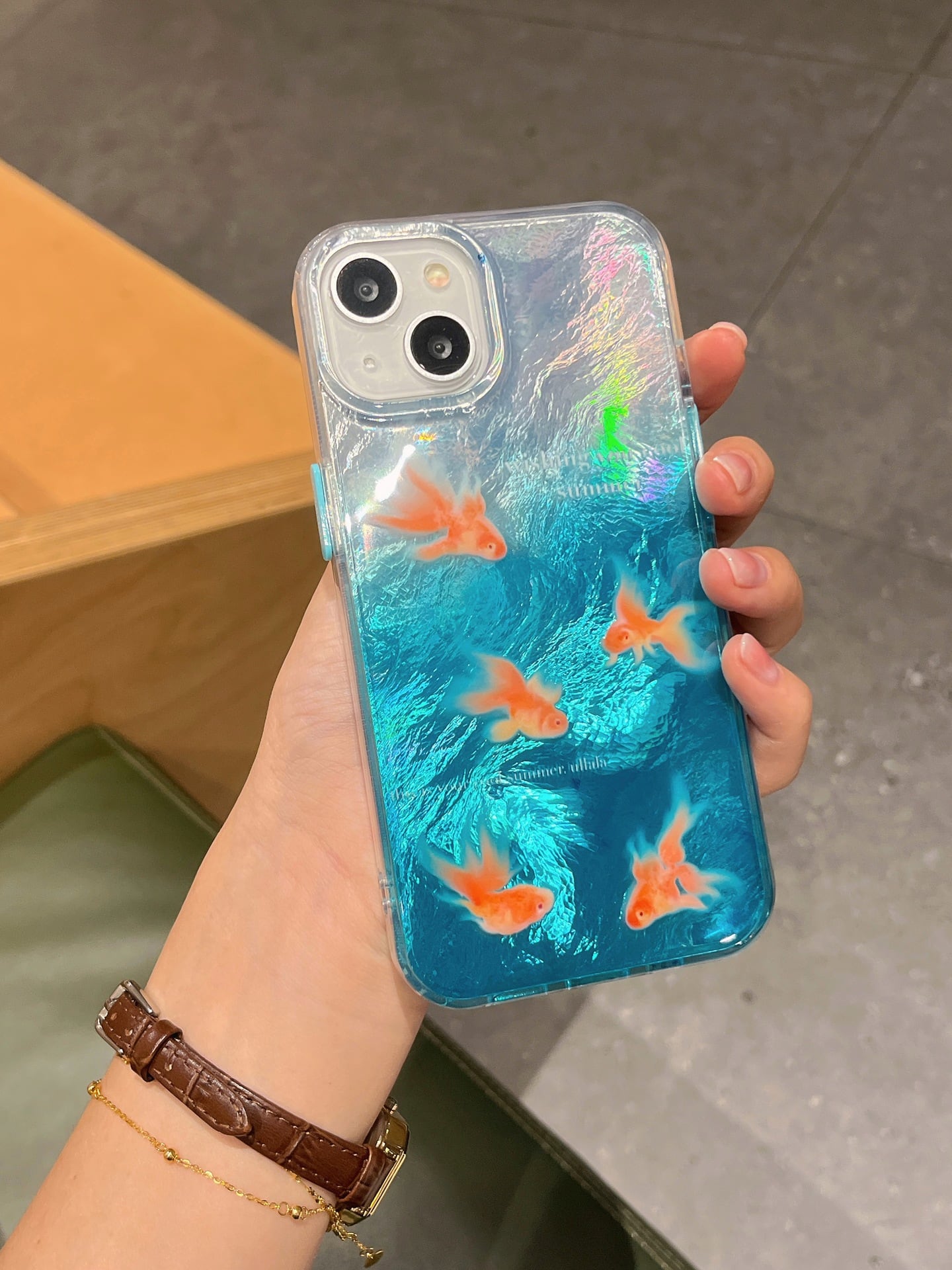 美しすぎる金魚たち◎輝くオーロラ シルバー×ブルー 泳ぐ おさかな