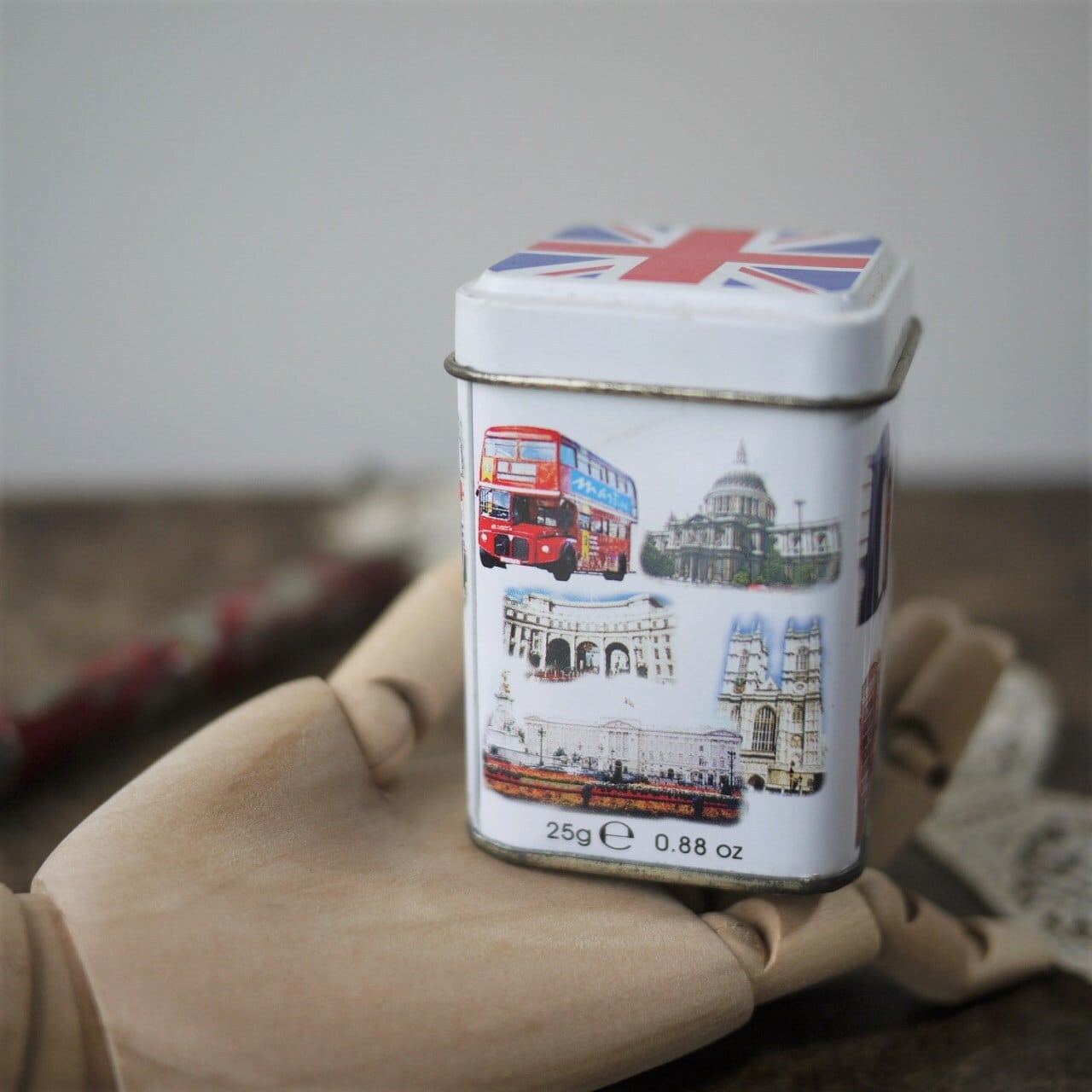 イギリス St.James Tea 紅茶缶 ティン缶 | こりすのパン屋Base店