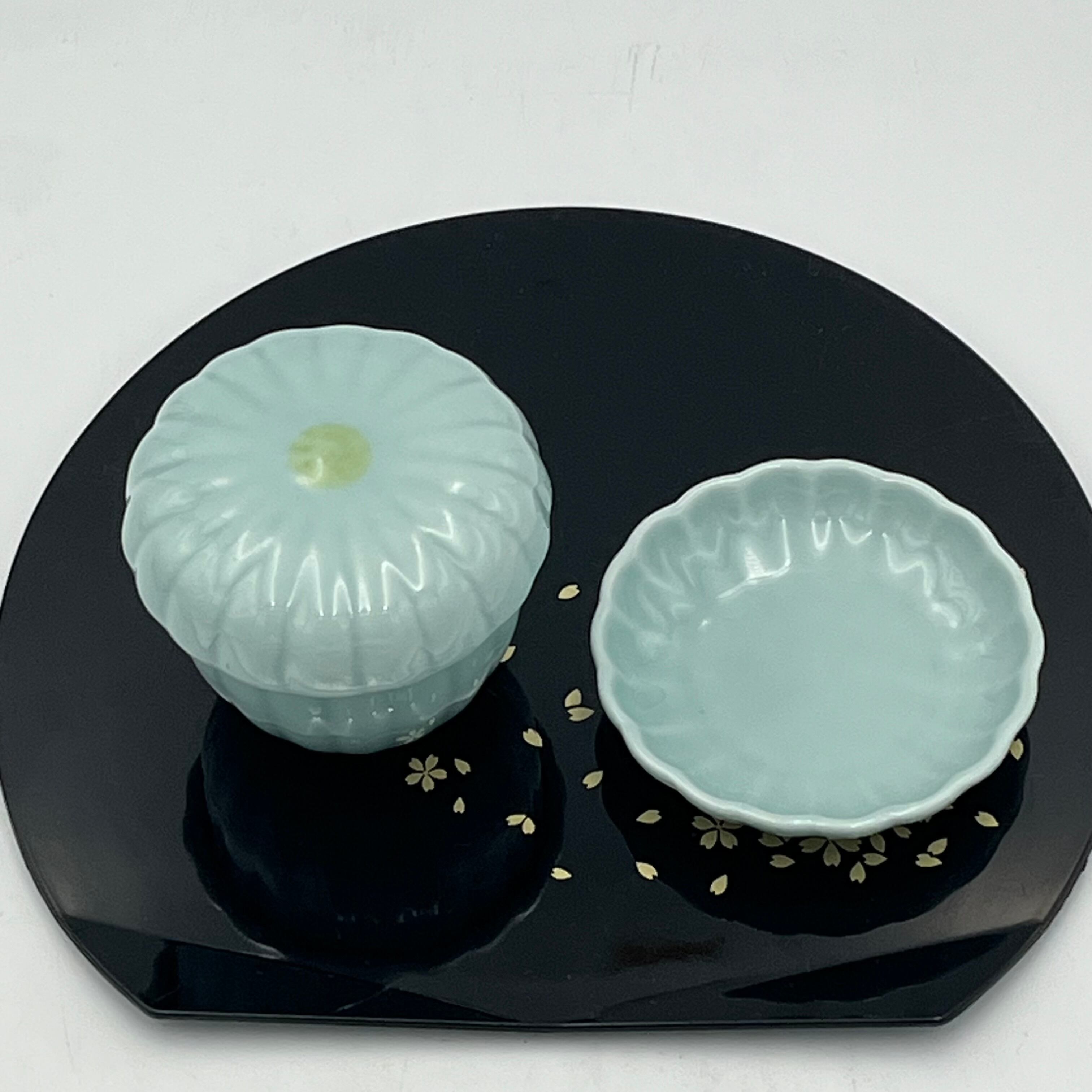 アウトレット品 有田焼 青磁菊型蒸碗 | 有田焼ショップ まるとも陶磁器