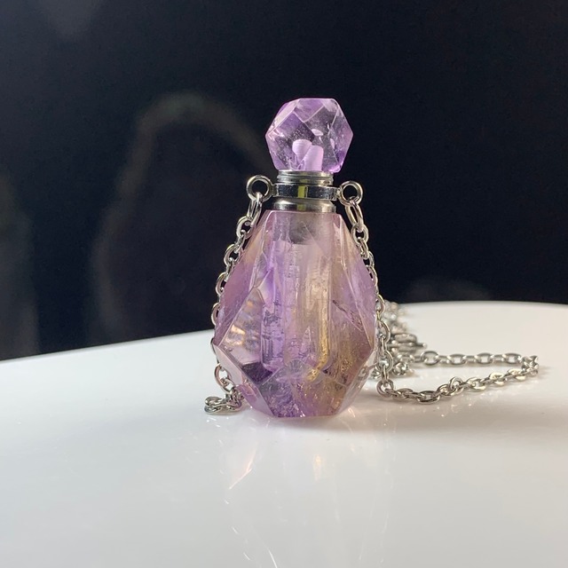 7.可愛いアメトリン・ミニ香水瓶