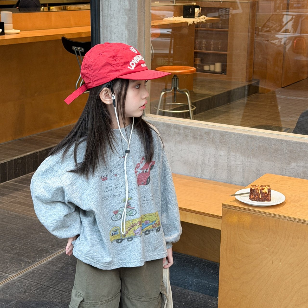 [bdiary] Lian Sweatshirt / [비다이어리] 리안맨투맨