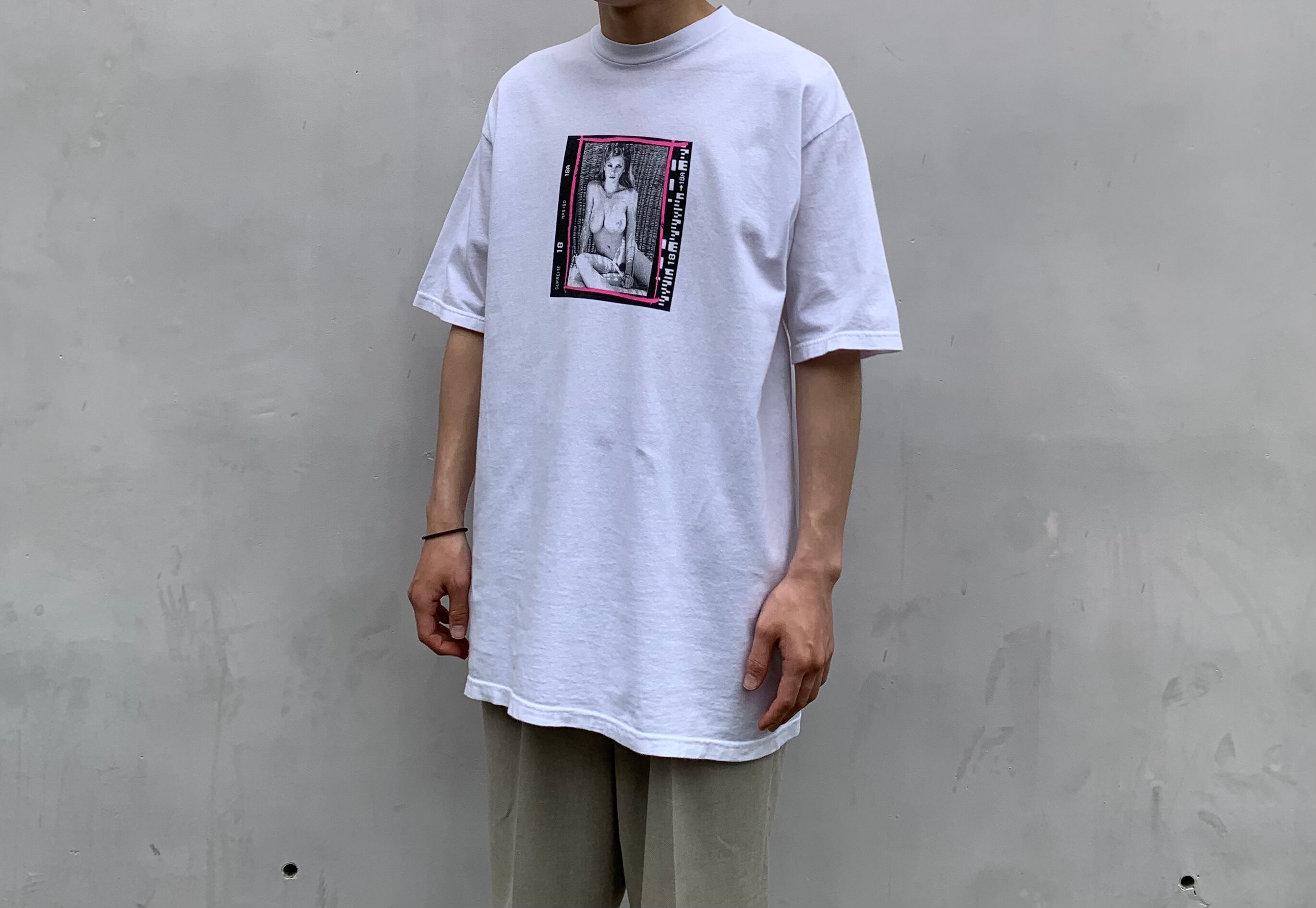 Supreme” 2003ss「テリー・リチャードソン」 white cotton photo Supreme” 2003ss「テリー・リチャードソン」 white cotton photo