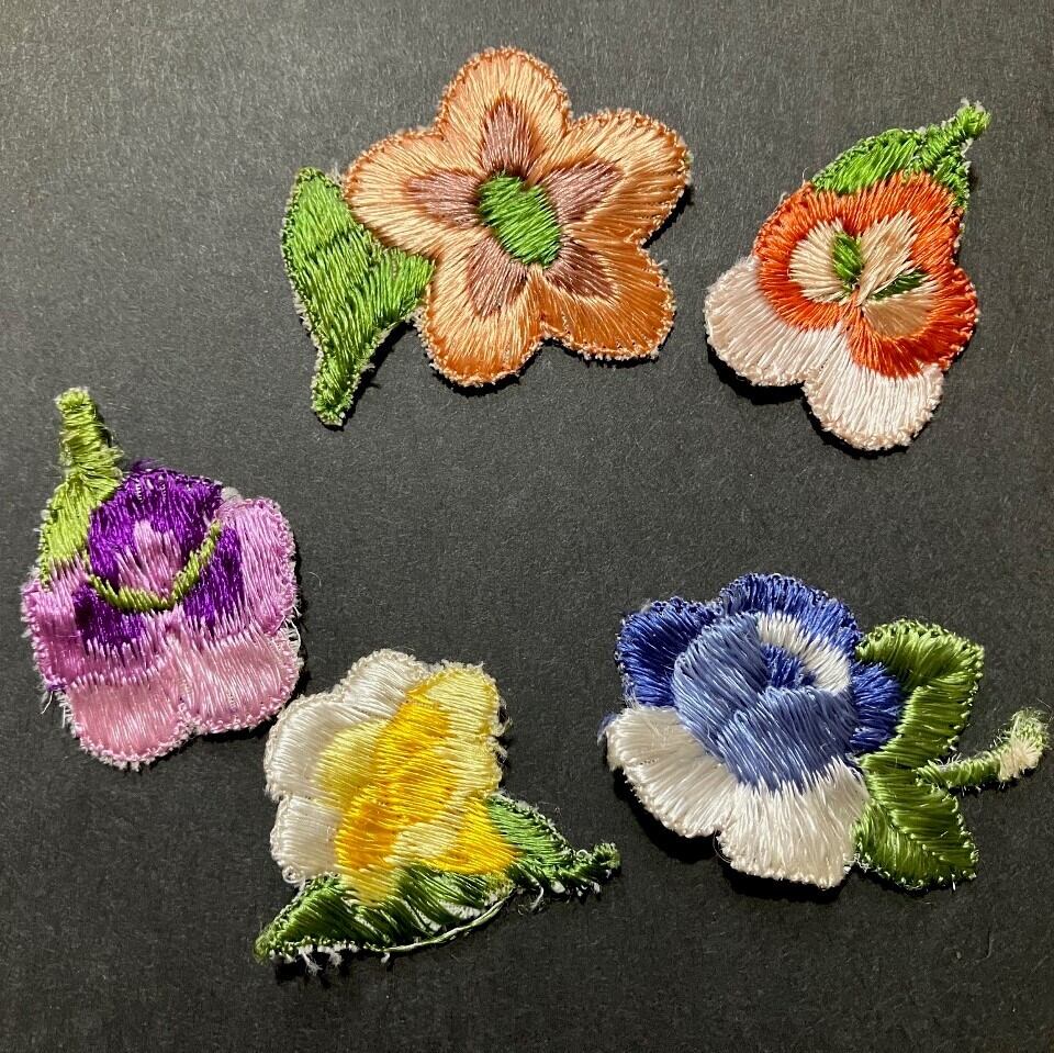 刺繍のモチーフ 小5P ドイツヴィンテージa | こりすのパン屋Base店 (世界の蚤の市 ひとつだけの宝物)